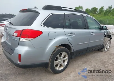 2013 Subaru Outback 2.5I Limited из США, поврежденный, VIN 4S4BRCLC8D3288324